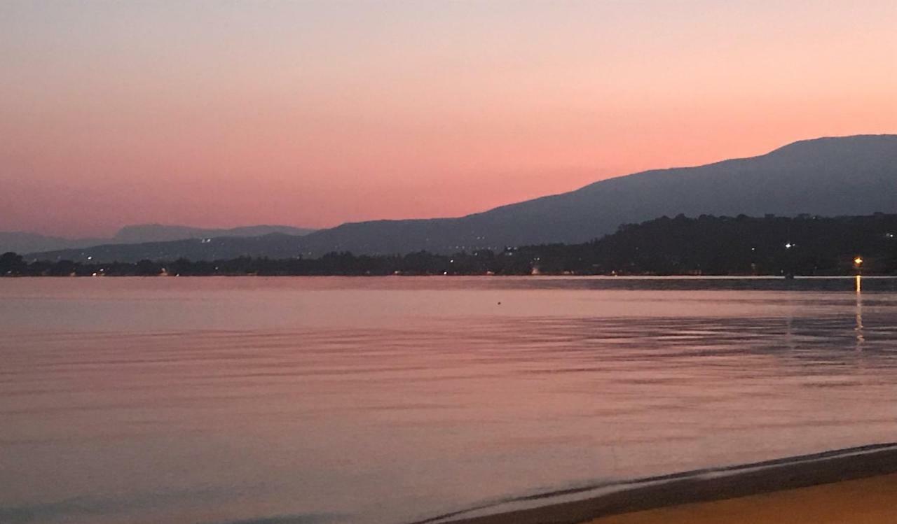 Вилла Patras Luxury Seaside House Экстерьер фото